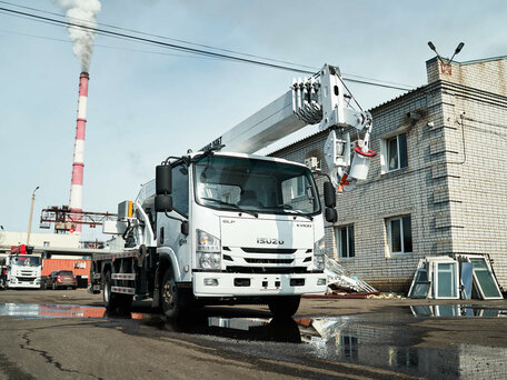 2026 Isuzu Автокран, белый, 6447715 рублей, вид 3