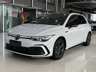2023 Volkswagen Golf VIII, белый, 2140000 рублей, вид 1