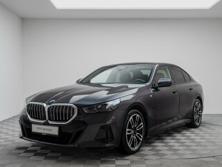 2023 BMW 5 серии 520d xDrive VIII (G60/G61/G68), серый, 7800000 рублей, вид 1