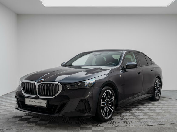 2023 BMW 5 серии 520d xDrive VIII (G60/G61/G68), серый, 7800000 рублей