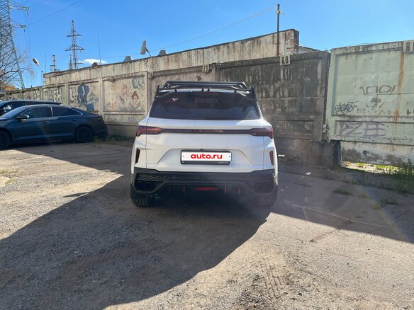 2024 Geely Coolray I Рестайлинг, белый, 2000000 рублей - вид 4