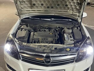 2012 Opel Astra H Рестайлинг, белый, 590000 рублей, вид 3