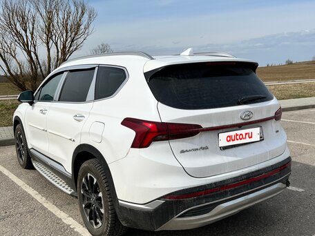 2020 Hyundai Santa Fe IV Рестайлинг, белый, 3100000 рублей, вид 3