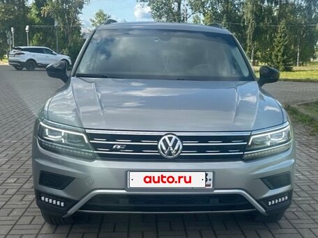 2020 Volkswagen Tiguan II, серый, 2460000 рублей, вид 1