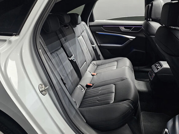 2025 Audi A6 45 TFSI V (C8) Рестайлинг, белый, 7480500 рублей - вид 26