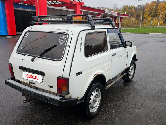 2003 Lada (ВАЗ) 2121 (4x4) I Рестайлинг, белый, 250000 рублей - вид 3