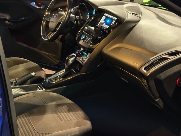 2015 Ford Focus III Рестайлинг, синий, 1050000 рублей - вид 7