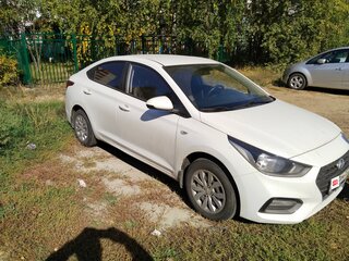 2018 Hyundai Solaris II, белый, 1100000 рублей, вид 1