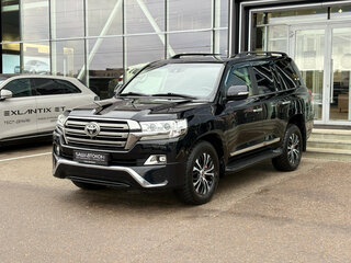 2016 Toyota Land Cruiser 200 Series Рестайлинг 2, чёрный, 4900000 рублей, вид 1