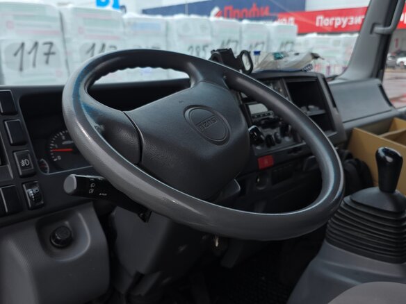 2013 Isuzu Elf (N-series), белый, 1750000 рублей - вид 7