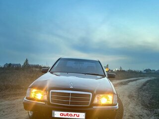 1994 Mercedes-Benz C-Класс 220 I (W202), зелёный, 370000 рублей, вид 2