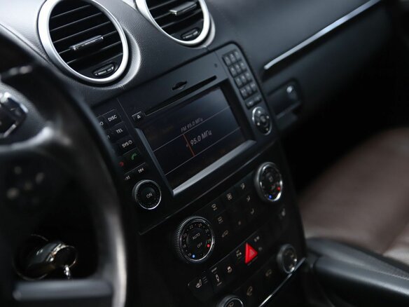 2011 Mercedes-Benz GL-Класс 350 I (X164) Рестайлинг, белый - вид 13