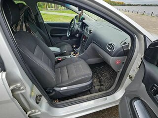 2010 Ford Focus II Рестайлинг, серый, 550000 рублей, вид 5