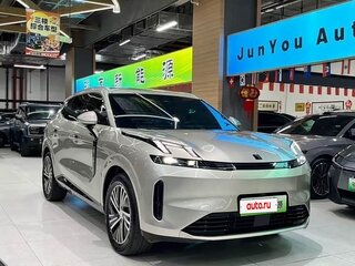 2025 Lynk & Co 08 EM-P 28.3 kWh I Рестайлинг, серебристый, 3883033 рублей, вид 4