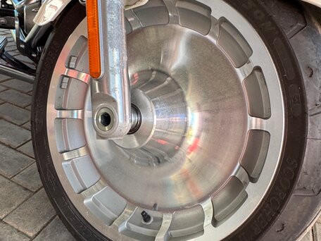 2018 Harley-Davidson Fat Boy, белый, 2550000 рублей, вид 5