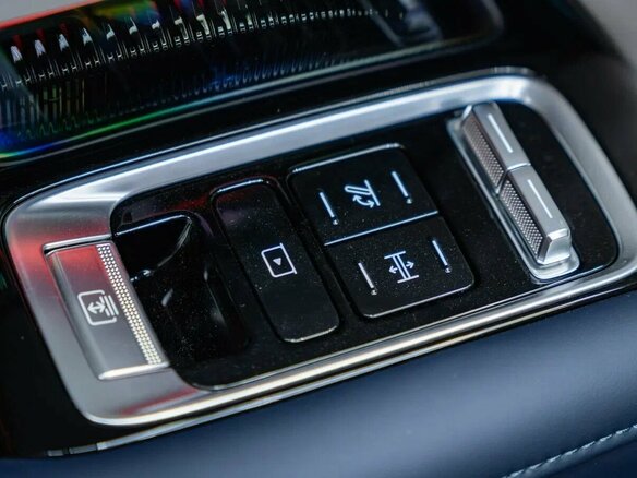 2026 Zeekr 9X 55 kWh (до 3.5 т), чёрный, 12600000 рублей - вид 12