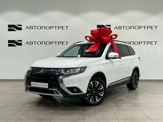 2022 Mitsubishi Outlander III Рестайлинг 3, белый, 2369000 рублей, вид 1
