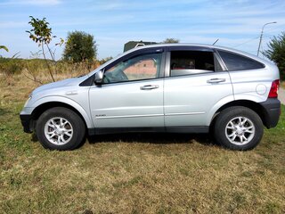 2007 SsangYong Actyon 4-speed I, серебристый, 525000 рублей, вид 4