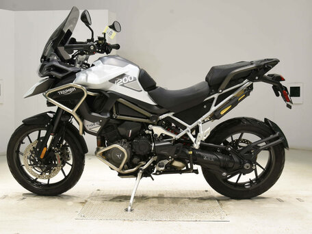 2024 Triumph Tiger 1200, белый, 1470000 рублей, вид 2