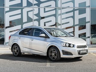 2013 Chevrolet Aveo II, серебристый, 664000 рублей, вид 1