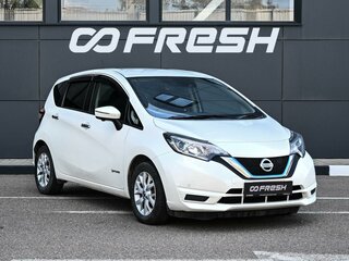 2018 Nissan Note e-Power II Рестайлинг, белый, 1399000 рублей, вид 1