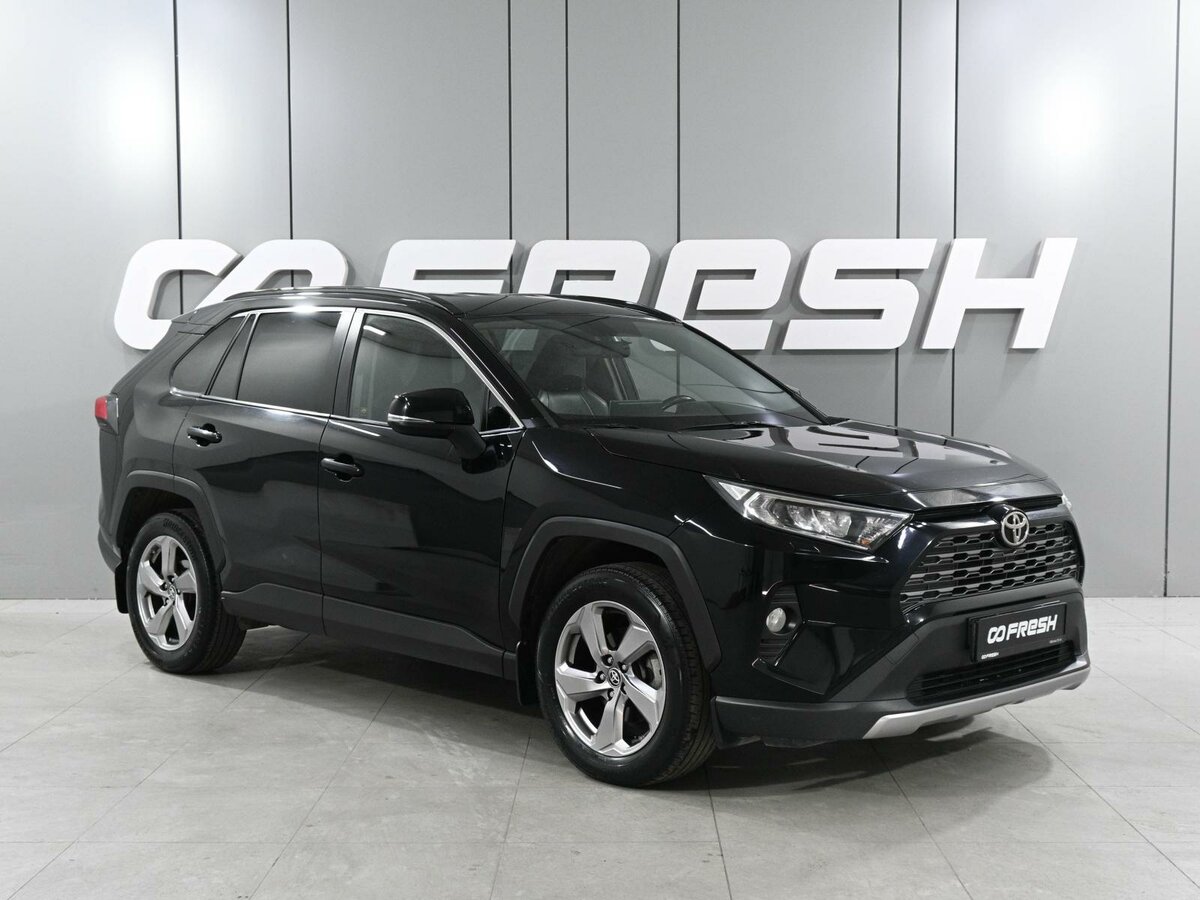 Открыть фотографии: Toyota RAV4 V (XA50)
