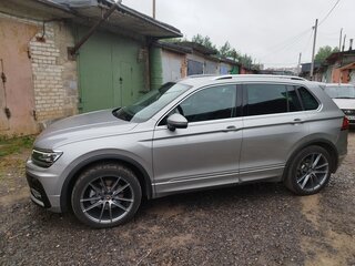 2019 Volkswagen Tiguan II, серебристый, 3700000 рублей, вид 5