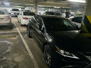 2021 Lexus ES 350 VII, чёрный, 4200000 рублей, вид 3