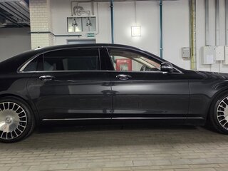 2017 Mercedes-Benz Maybach S-Класс 560 I (X222) Рестайлинг, чёрный, 6450000 рублей, вид 3