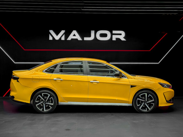 2023 Kaiyi E5, жёлтый, 740000 рублей - вид 3
