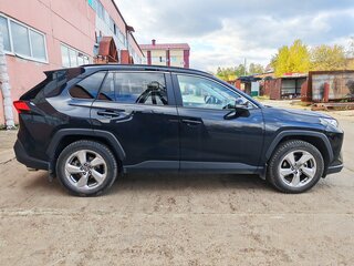 2020 Toyota RAV4 V (XA50), чёрный, 2980000 рублей, вид 2