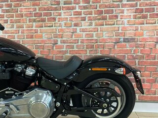 2024 Harley-Davidson Softail Standard, чёрный, 1990000 рублей, вид 5