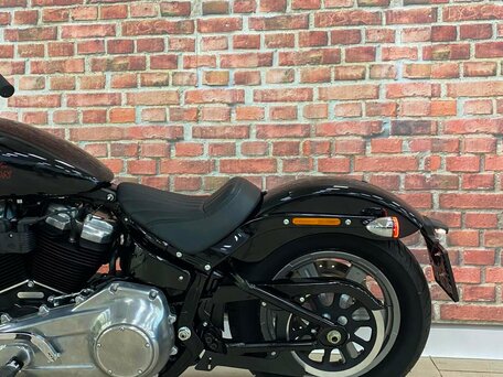 2024 Harley-Davidson Softail Standard, чёрный, 1990000 рублей, вид 5