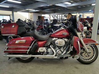2009 Harley-Davidson Electra Glide, красный, 925000 рублей, вид 2