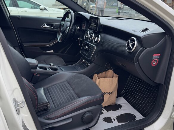 2013 Mercedes-Benz A-Класс 200 III (W176), белый, 1750000 рублей - вид 9