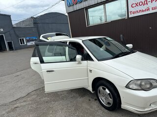 2001 Honda Odyssey II Рестайлинг, белый, 920000 рублей, вид 2