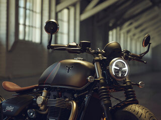 2026 Triumph Bonneville Bobber, серый, 2340000 рублей, вид 4