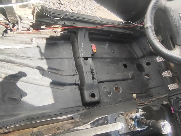 1998 Volkswagen Golf IV, чёрный, 345000 рублей - вид 8