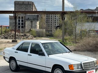 1985 Mercedes-Benz 190 (W201), белый, 550000 рублей, вид 3