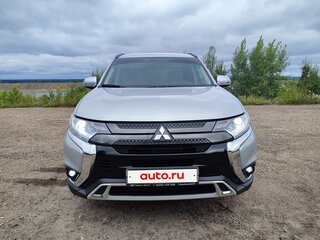 2022 Mitsubishi Outlander III Рестайлинг 3, серый, 3277000 рублей, вид 2