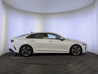 2021 Kia K5 III, белый, 2820000 рублей, вид 4