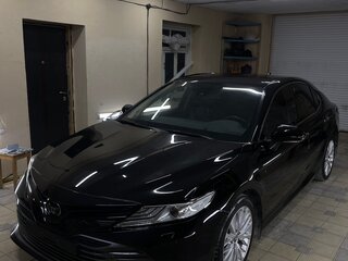 2020 Toyota Camry VIII (XV70), чёрный, 3050000 рублей, вид 3