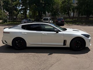 2019 Kia Stinger I, белый, 2800000 рублей, вид 4