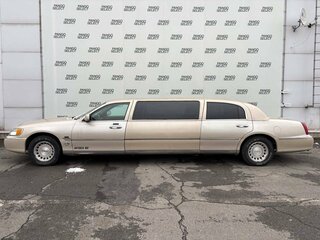 2001 Lincoln Town Car III, золотистый, 444000 рублей, вид 4