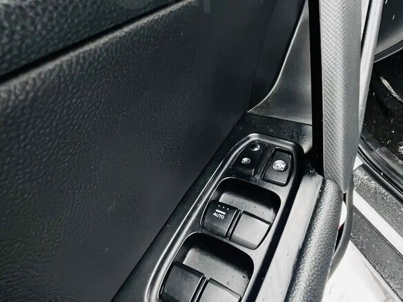 2017 Hyundai Creta I, белый, 1880000 рублей - вид 5
