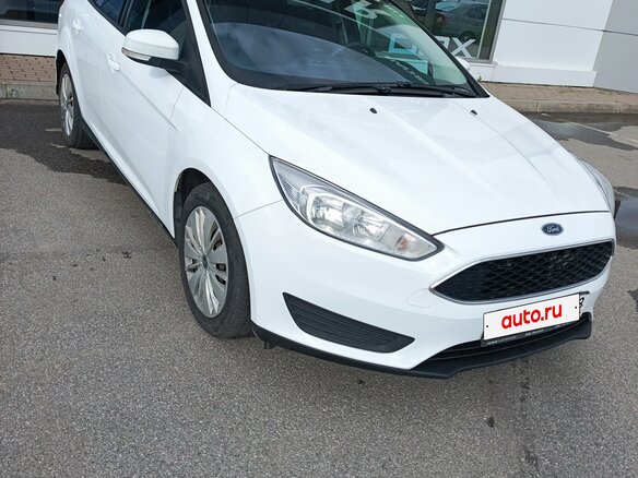 2017 Ford Focus III Рестайлинг, белый, 1095000 рублей - вид 1