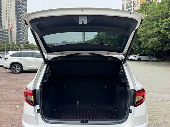 2022 Skoda Karoq DSG7 I, белый, 1790000 рублей - вид 14
