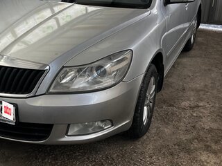 2013 Skoda Octavia II (A5) Рестайлинг, белый, 900000 рублей, вид 1