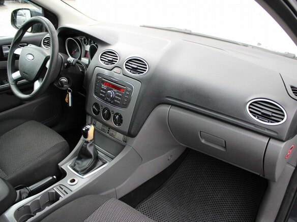 2011 Ford Focus II Рестайлинг, серый - вид 8