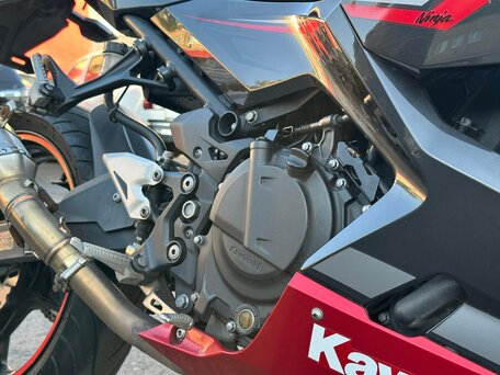 2018 Kawasaki Ninja 400, красный, 400000 рублей, вид 2